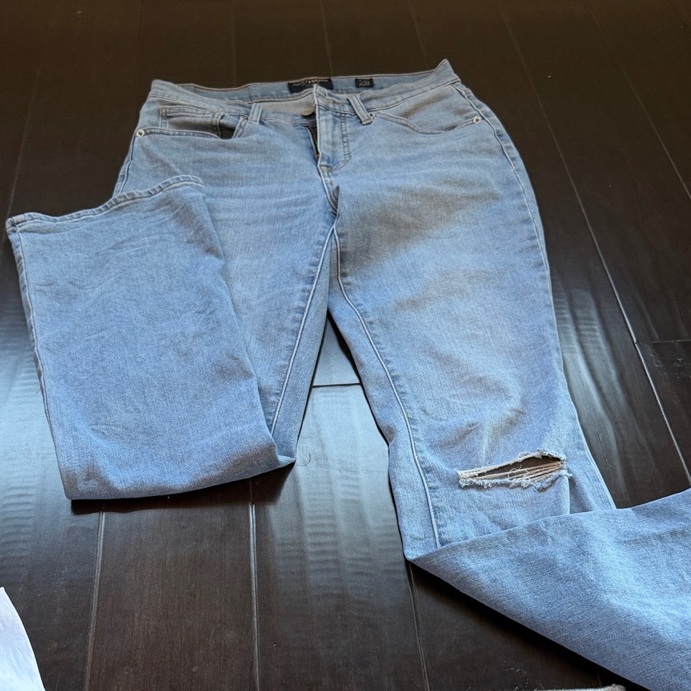Lucky Brand~ Ladies Denim Jeans in Light Blue